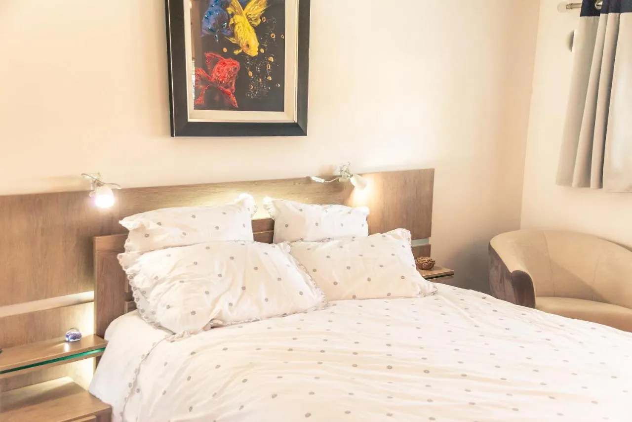 Bed & Breakfast Serenite Aquatique Saint-Cyr-au-Mont-d'Or